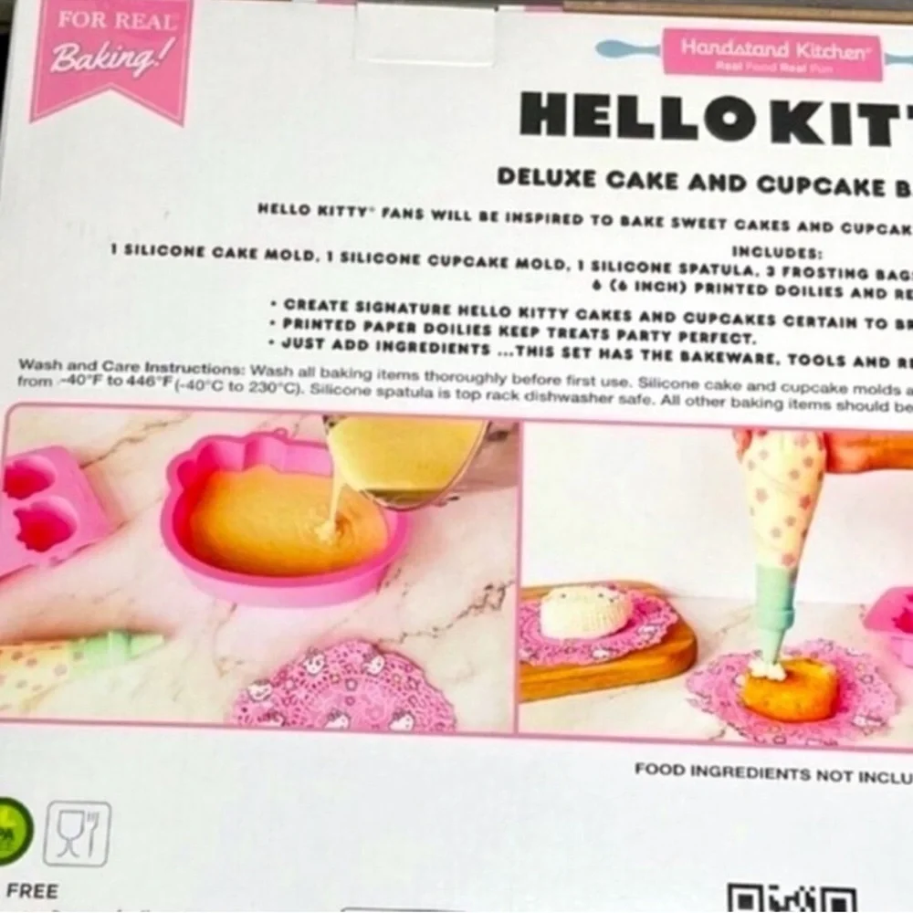 Hello Kitty Sanrio Deluxe Cake and Cupcake Real Baking Set, NEW in box, 23 pcs